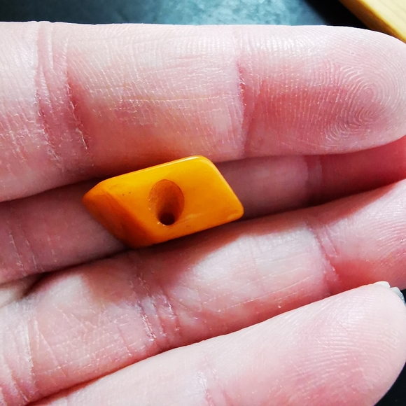 Vintage Two Dimensional Abstract Cube Lucite Buttons Lot of Seven - Picture 12 of 16